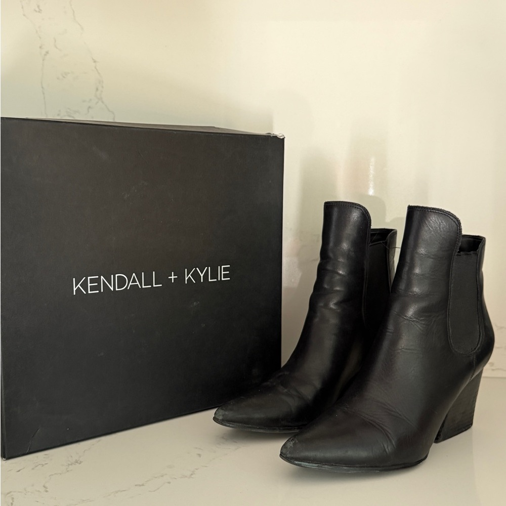 Kendall & Kylie Sleek Black Ankle Booties